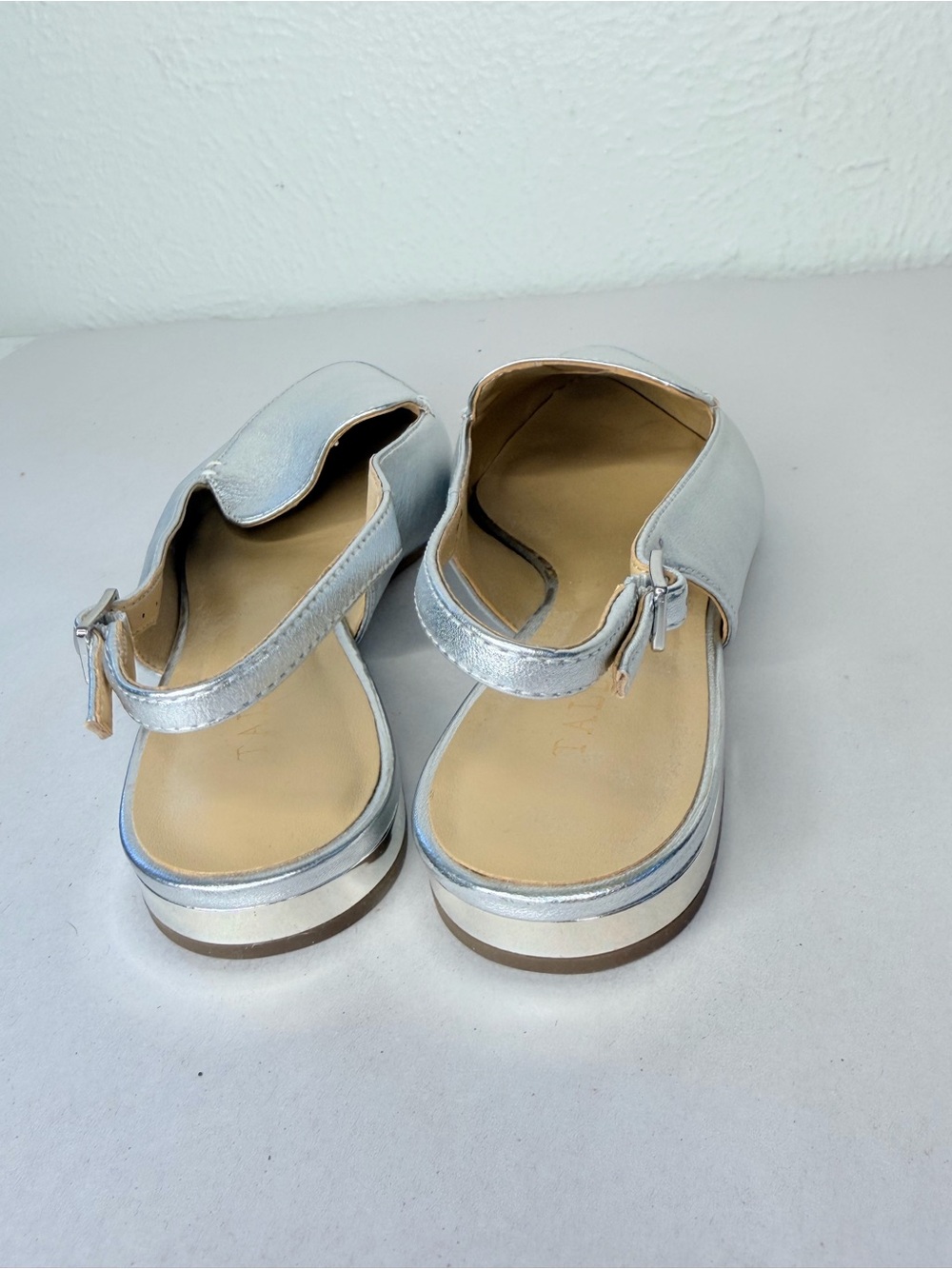 Talbots silver pointed toe slingback sandal - Picture 7 of 8